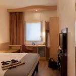 Otel Ibis 3*
