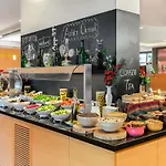 Ibis Hotell 3*
