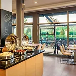 Ibis Hotel