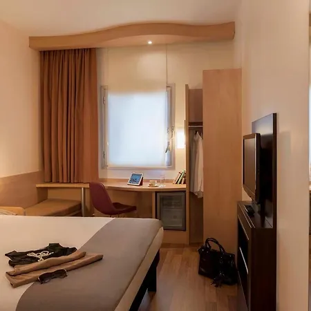 Otel Ibis 3*