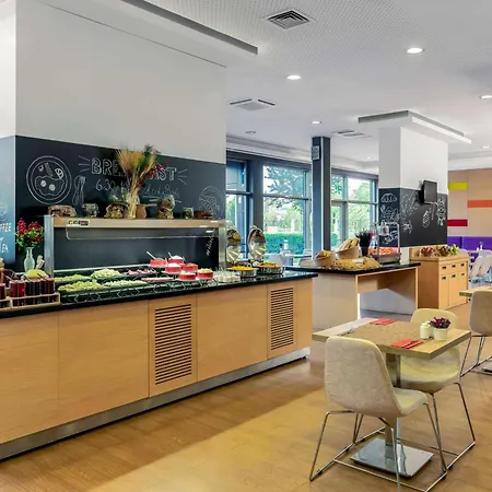 Ibis Hotel 3*