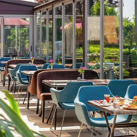 Ibis Hotell 3*