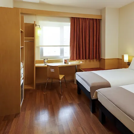 Ibis 3*