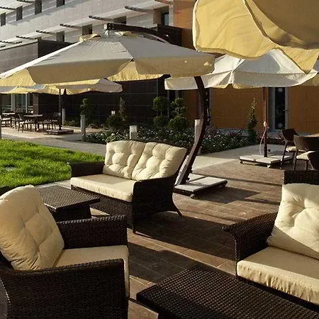 Ibis 3*