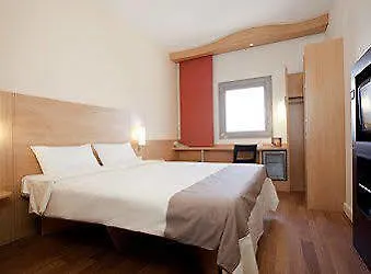 Ibis 3*