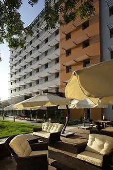 Ibis 3*